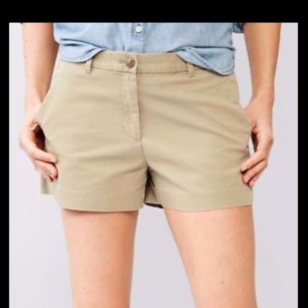 Gap white shorts
